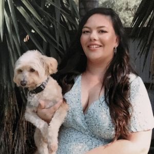 Meet your Posher, Elise